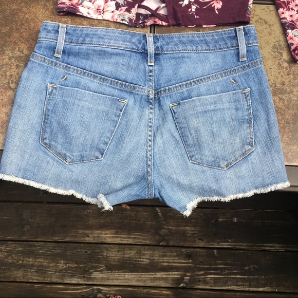 Mossimo Denim High Rise Cutoff Frayed Shorts Sz 4 - Picture 2 of 8